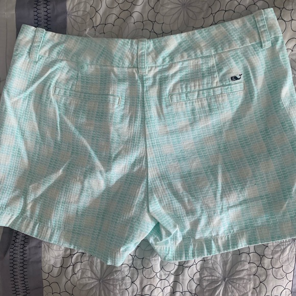 Vineyard Vines Shorts - Picture 2 of 3